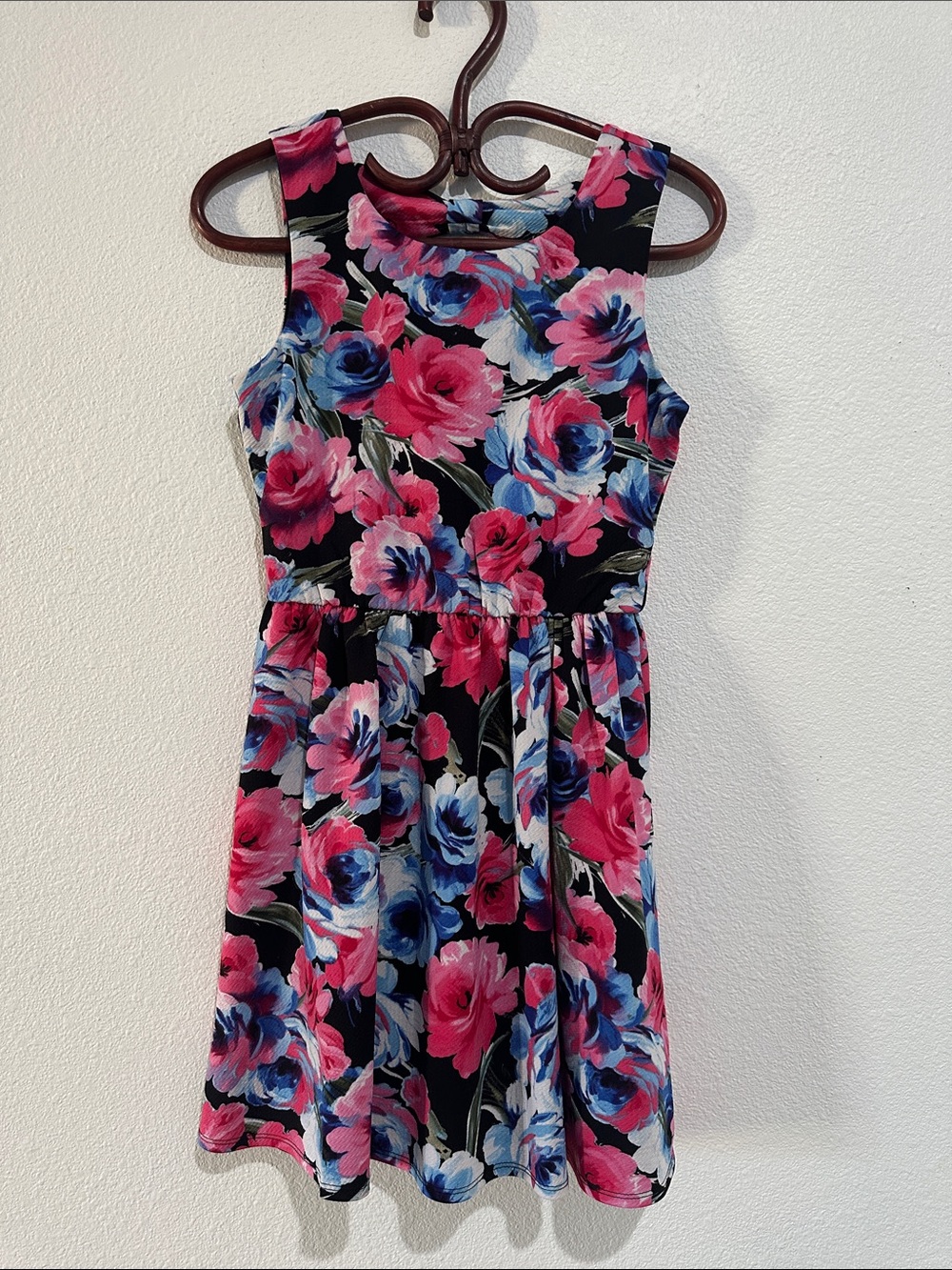 LILY ROSE Juniors Black Floral Sleeveless Dress with Pink & Blue Blooms, size M